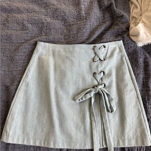 Elegant Lace-Up Skirt in Light Gray